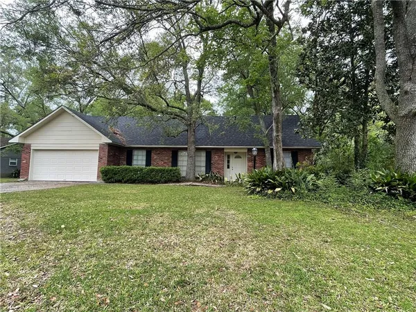 $2,050 | 336 Country Club Boulevard, Slidell, LA 70458