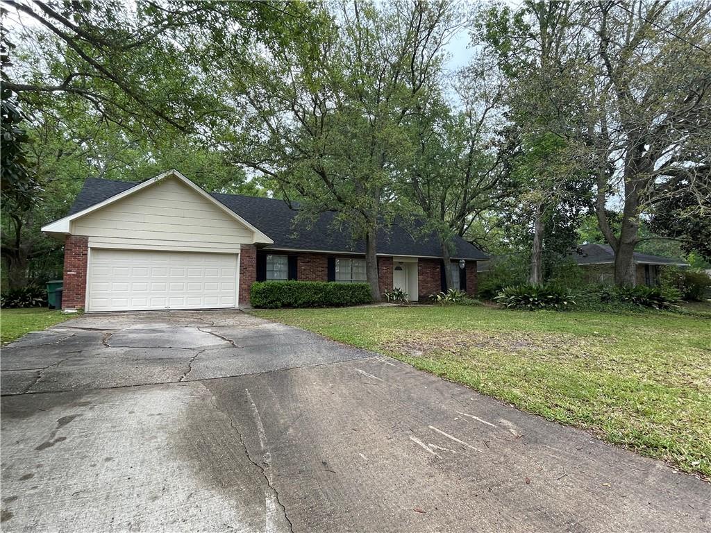 336 Country Club Boulevard Slidell, LA 70458 - Photo 2 of 42