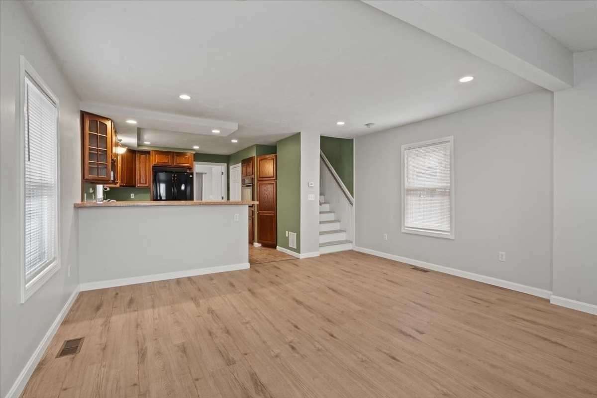 384 Bridle Path Worcester, MA 01604 - Photo 10 of 36 Gallery Image 10