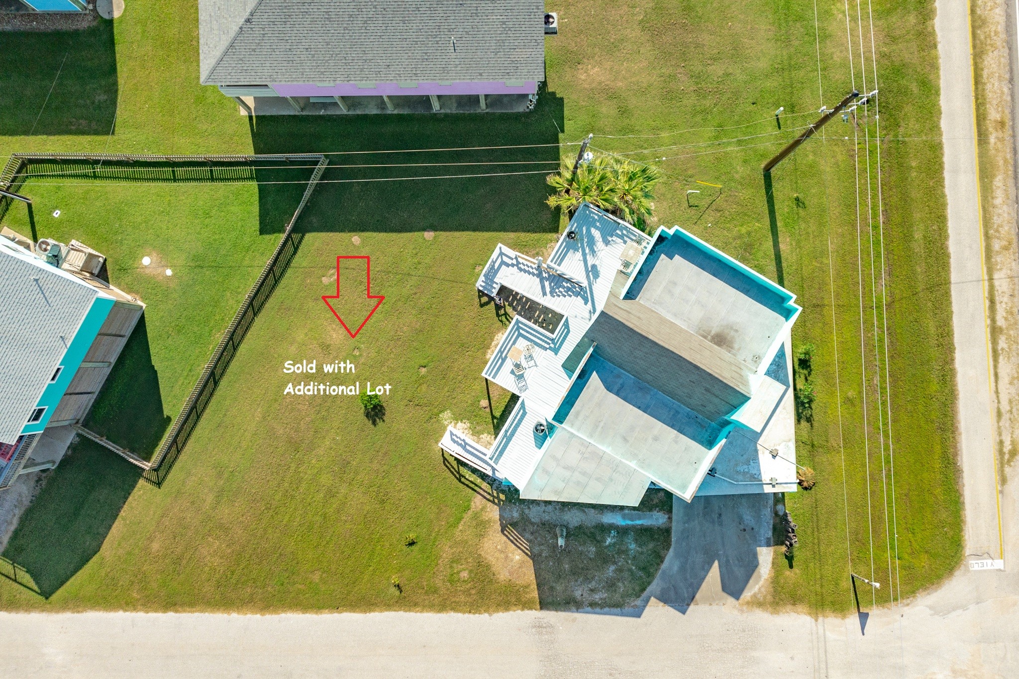 131 Point Lafitte Court Surfside Beach, TX 77541 - Photo 4 of 28