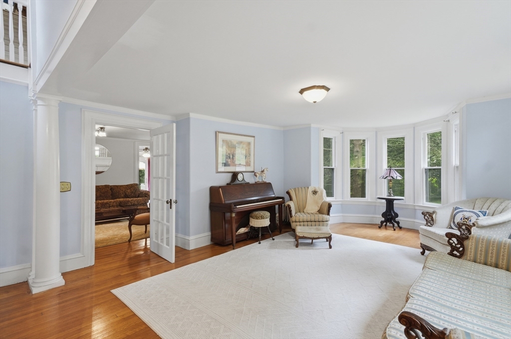 239 Fairmount Street Lowell, MA 01852 - Photo 4 of 42