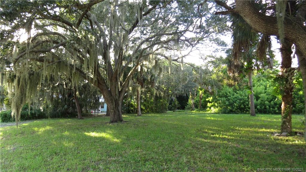 5399 Southeast Reef Way Stuart, FL 34997 - Photo 4 of 12 Gallery Image 4