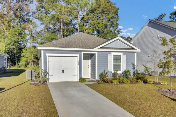 $1,975 | 132 Congaree Court, Santee, SC 29142