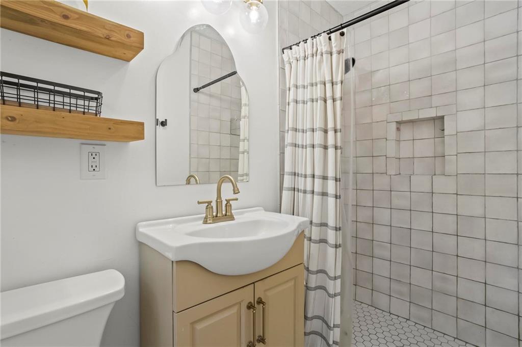 2370 Holly Springs Road Marietta, GA 30062 - Photo 18 of 30