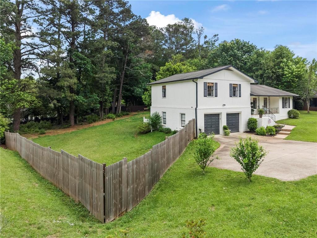 2370 Holly Springs Road Marietta, GA 30062 - Photo 3 of 30