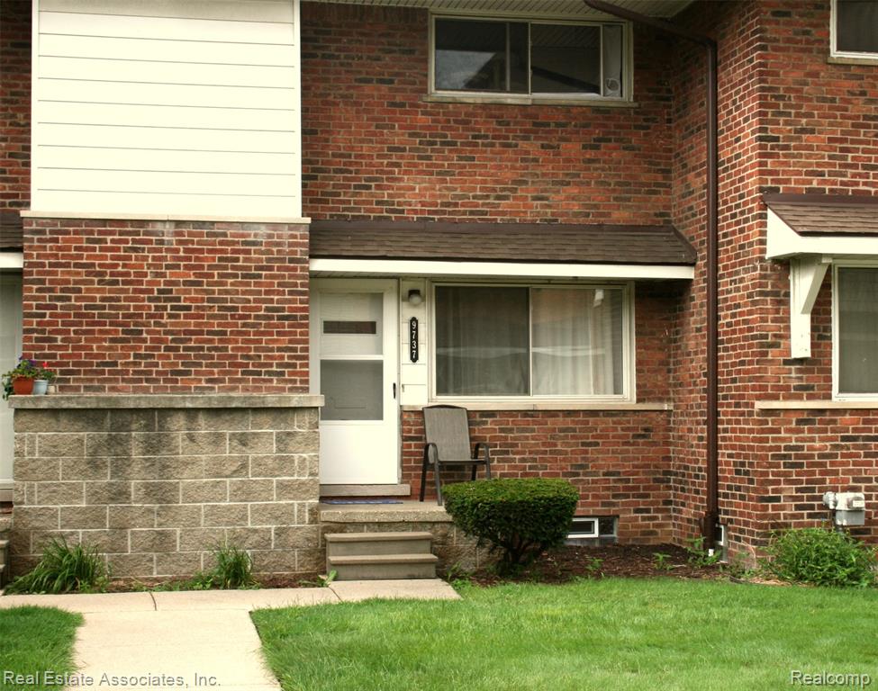 9737 Middlebelt Road, Unit 12 Livonia, MI 48150 - Photo 1 of 11 Gallery Image 1