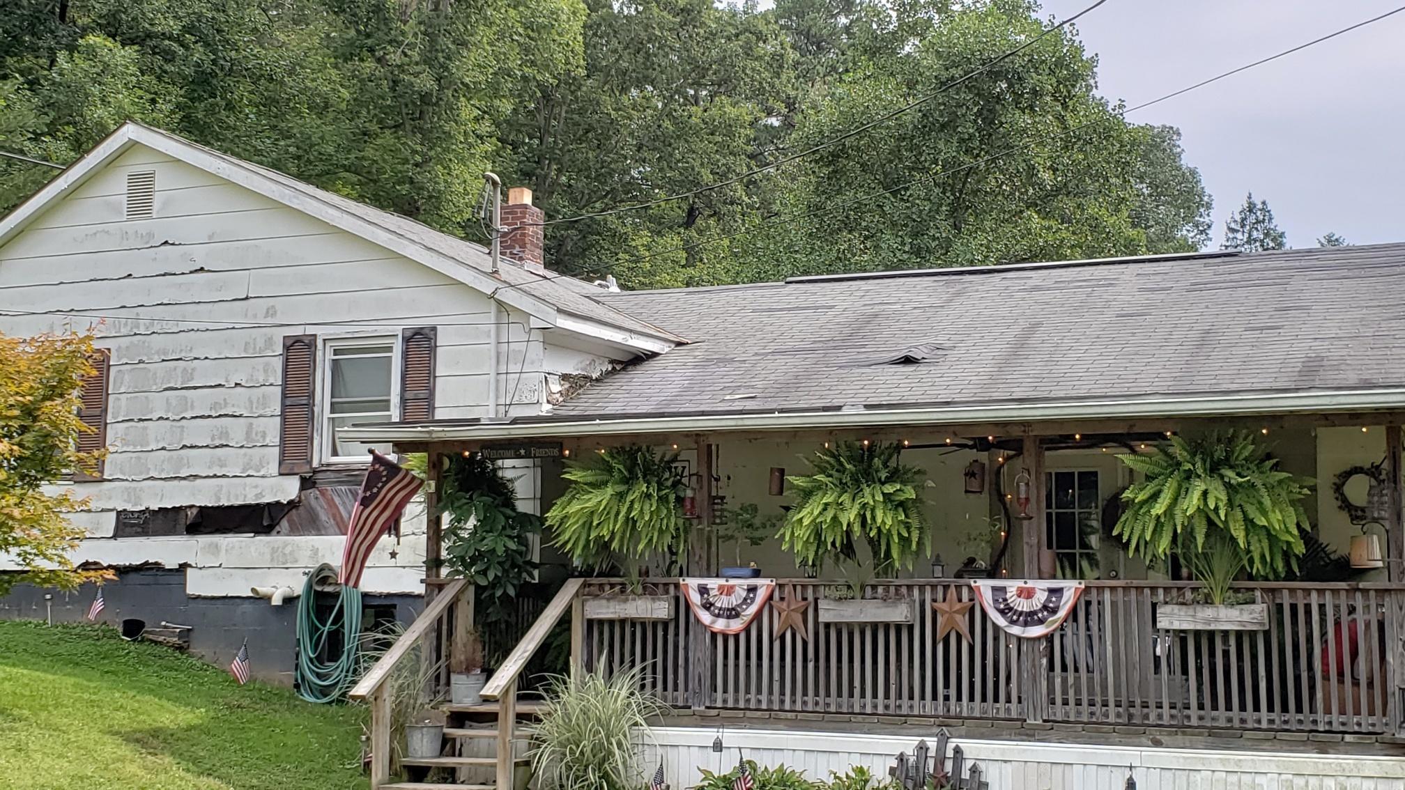 495 Blue Valley Road Southeast Lancaster, OH 43130 - Photo 1 of 5
