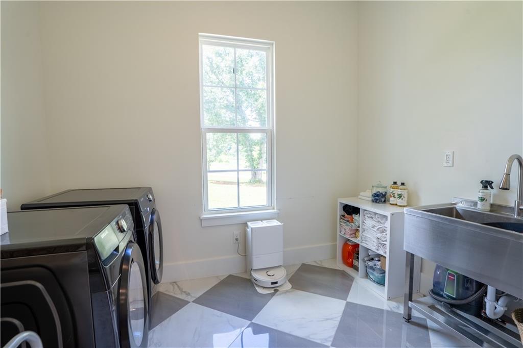 860 West Ridgeway Road Maysville, GA 30558 - Photo 33 of 62 Gallery Image 33