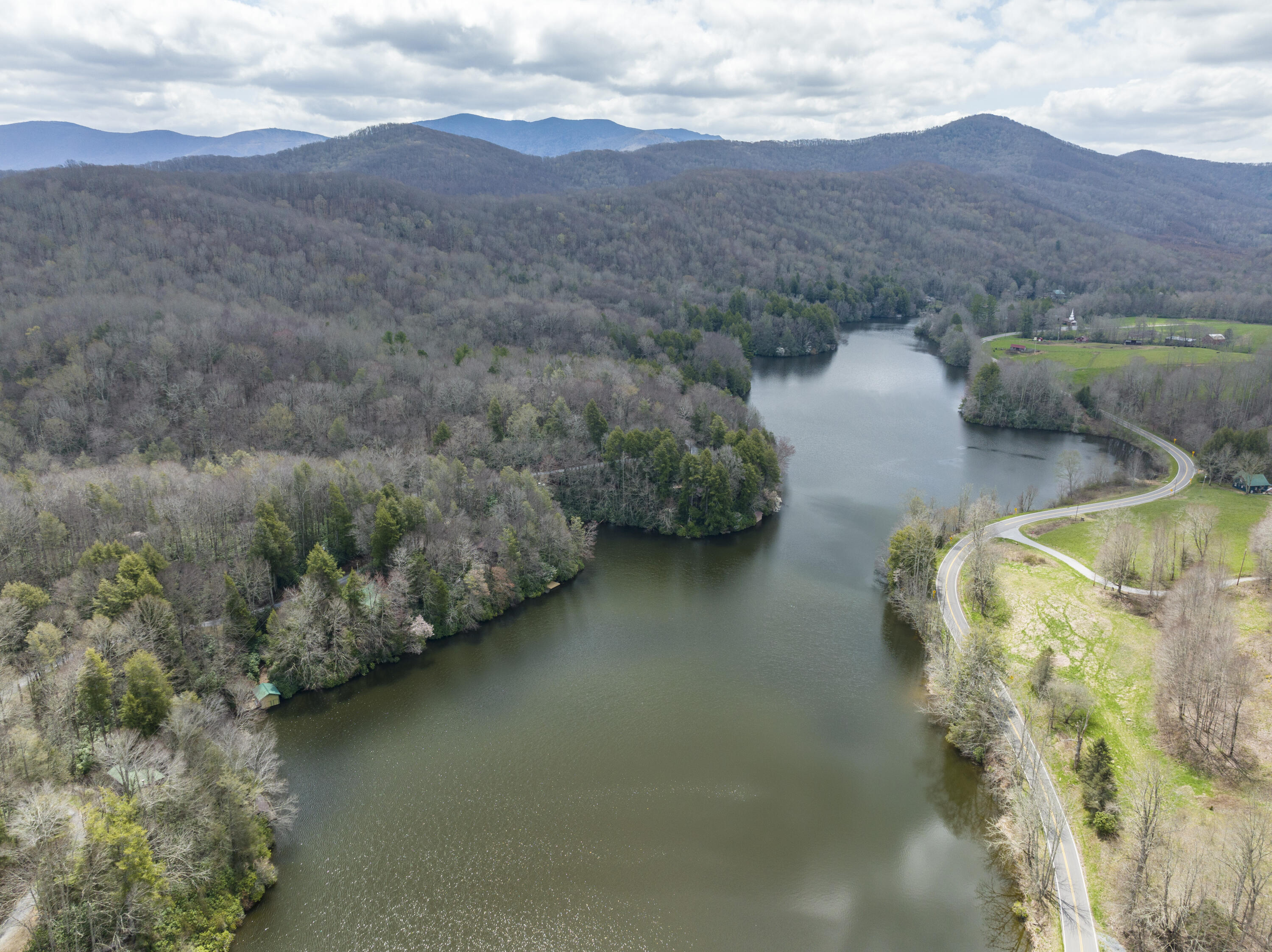 196 Ripshin Lake Road Roan Mountain, TN 37687 - Photo 60 of 62 196 Ripshin Lake Rd
