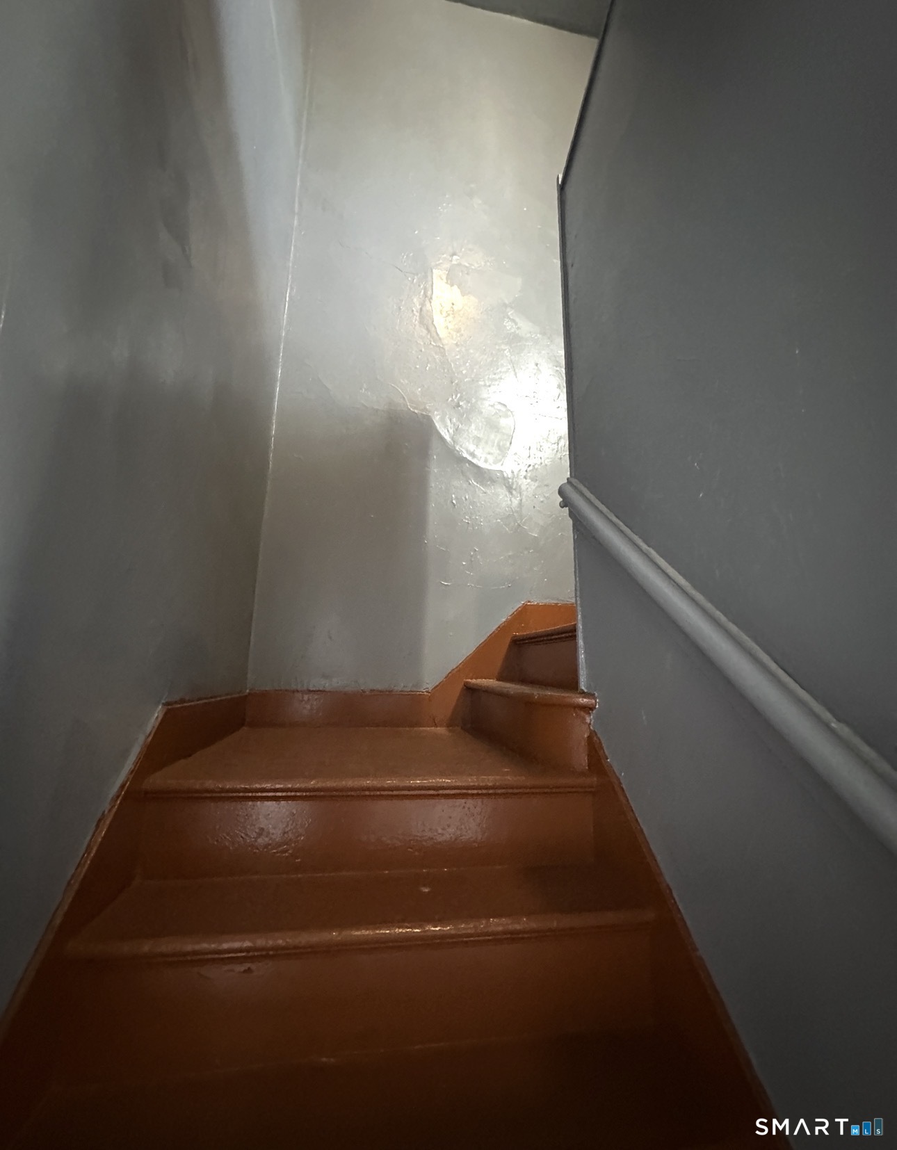 165 Martin Street Hartford, CT 06120 - Photo 4 of 8 a view of entryway