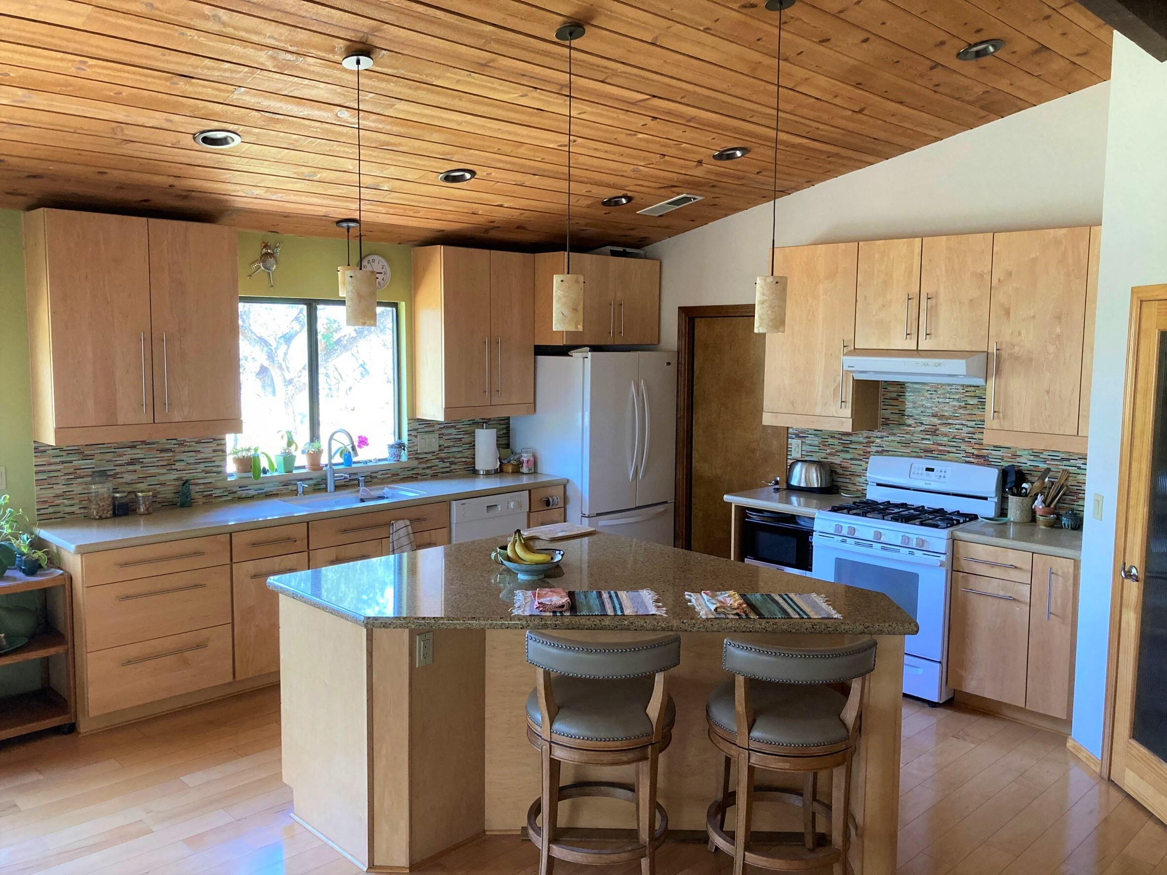 45517 Mineral King Road Three Rivers, CA 93271 - Photo 10 of 42 kitchen
