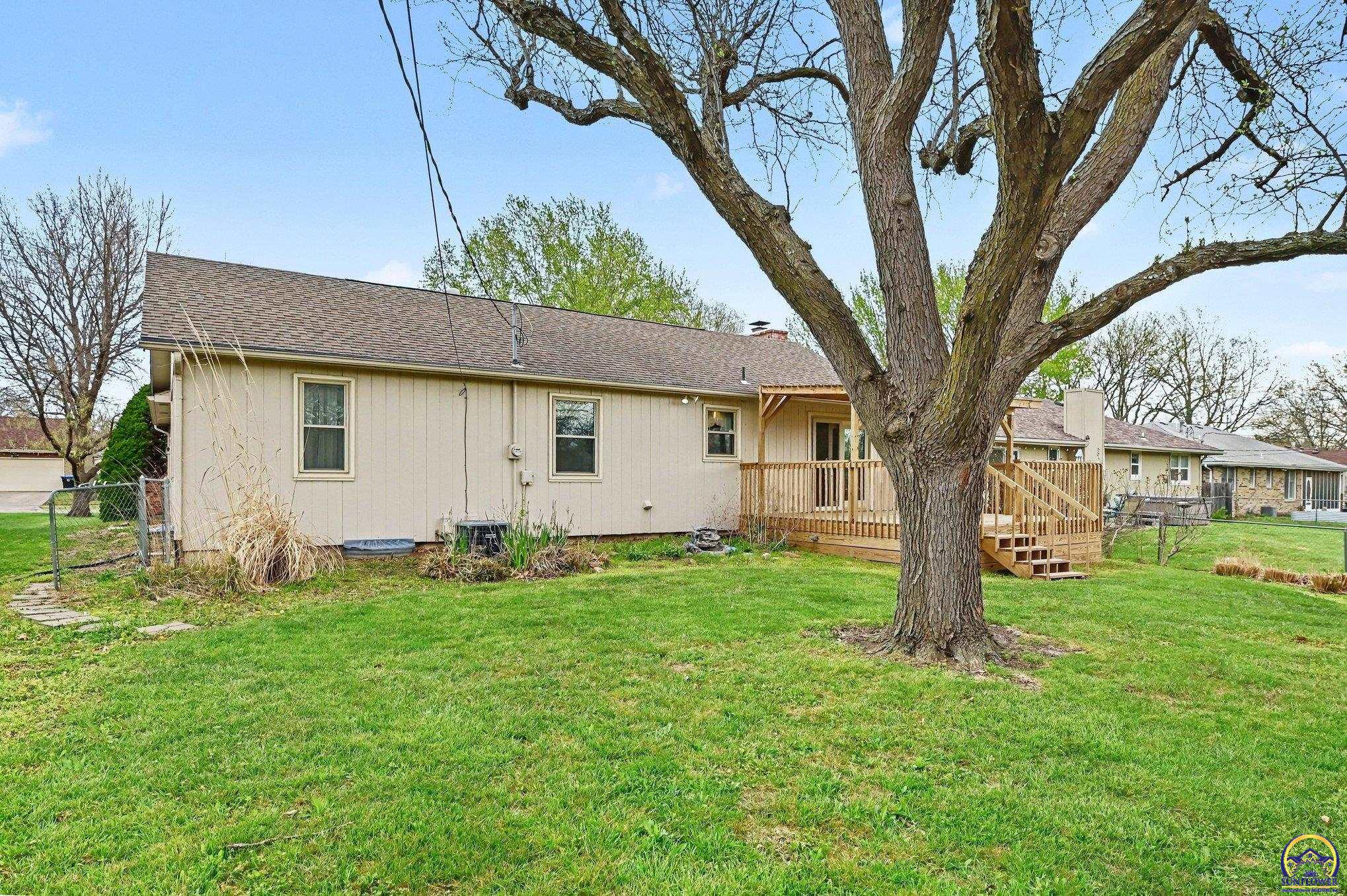 5419 Southwest 11th Street Topeka, KS 66604 - Photo 24 of 28