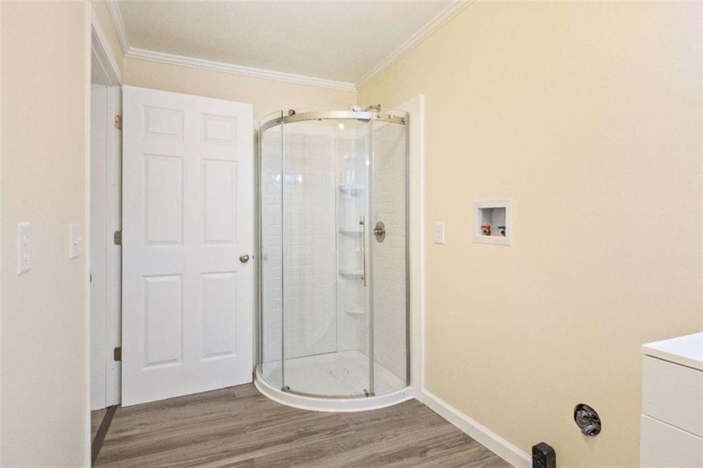 614 Burnett Ferry Road Southwest Rome, GA 30165 - Photo 17 of 29 a bathroom with a shower