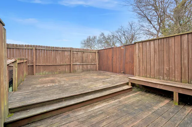 $2,600 | 516 Acklen Park Drive, Nashville, TN 37205