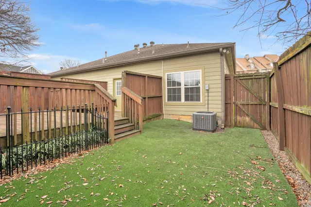 $2,600 | 516 Acklen Park Drive, Nashville, TN 37205