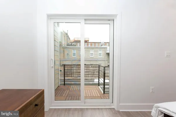 $2,300 | 1742 Fleet Street, Unit 204, Baltimore, MD 21231