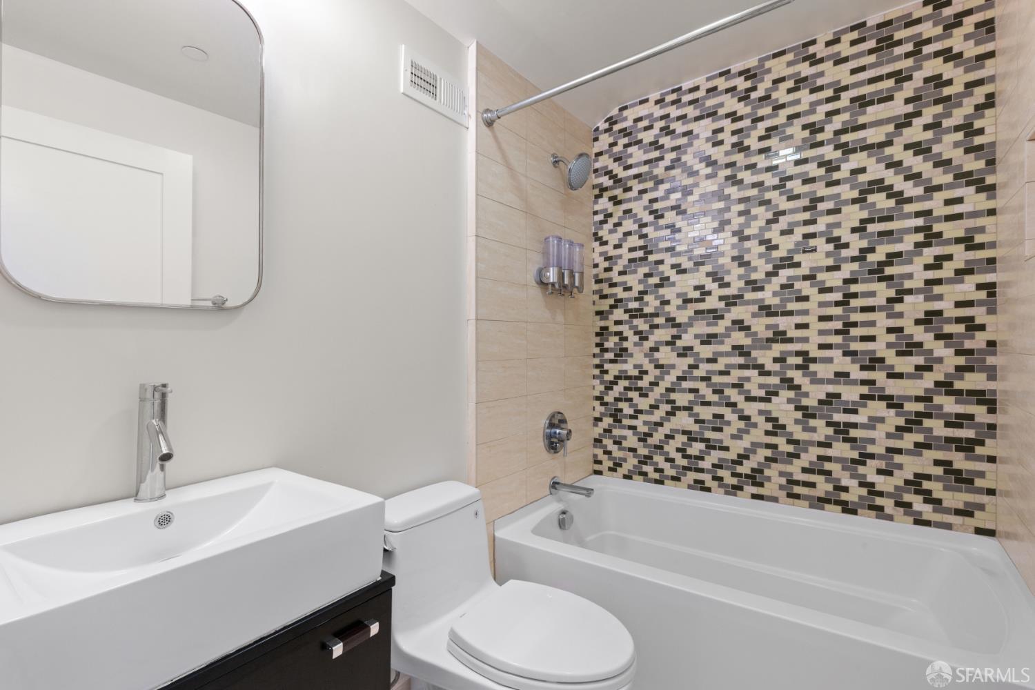 37 Miguel Street, Unit 6 San Francisco, CA 94131 - Photo 41 of 48