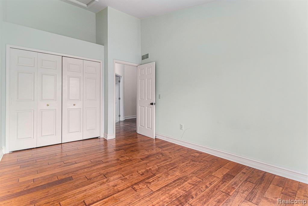 4670 Covington Court Rochester, MI 48306 - Photo 21 of 39