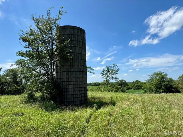 $1,200,000 | 46613 Winter Road, Browning, MO 64630