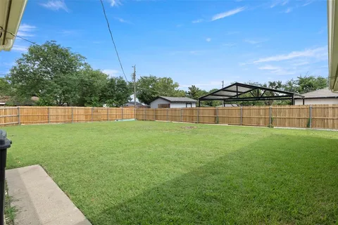 $270,000 | 152 Stardust Lane, DeSoto, TX 75115