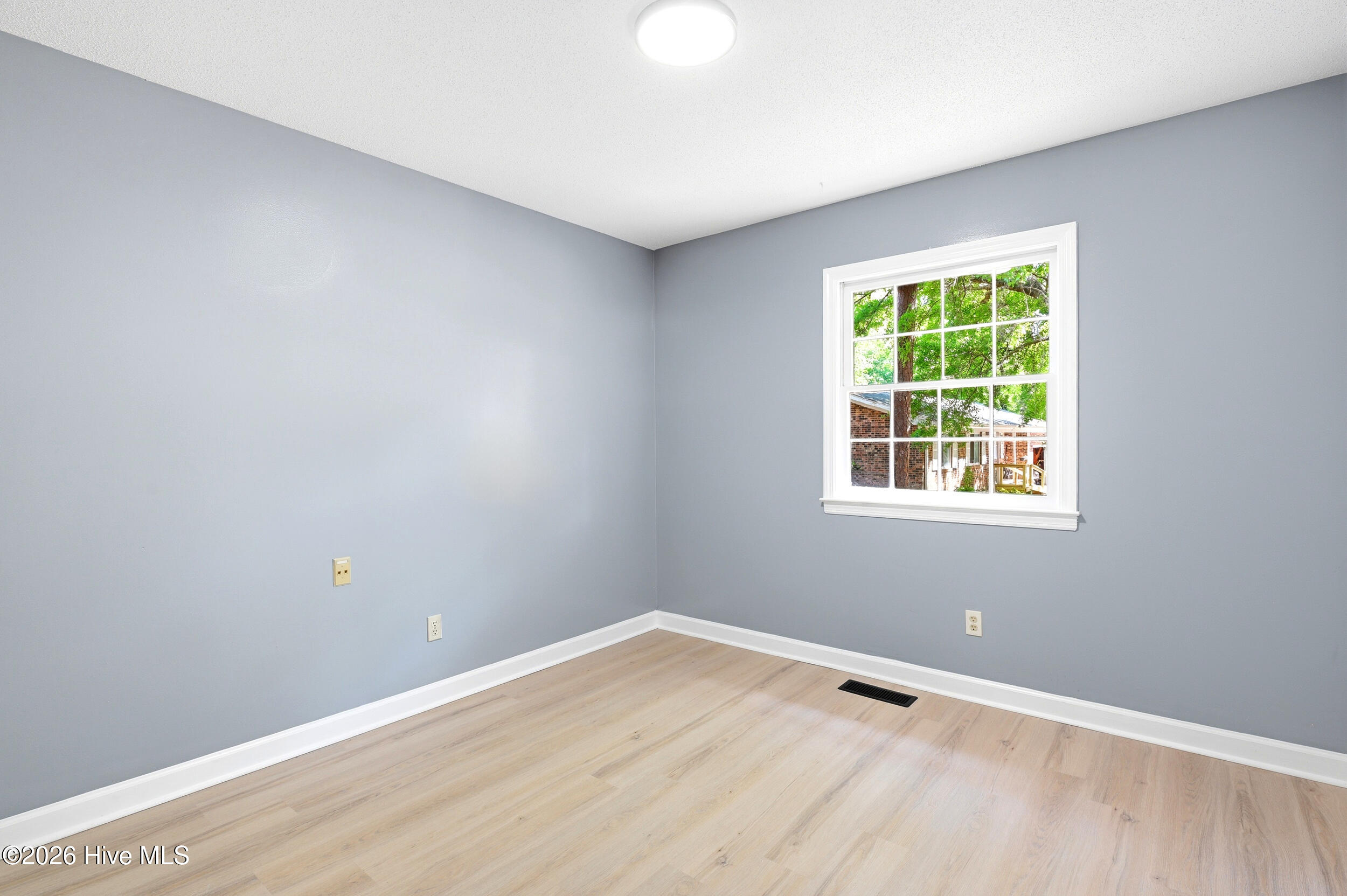 6803 Myrtle Grove Road Wilmington, NC 28409 - Photo 26 of 43 27_6803_myrtle_grove_rd_027