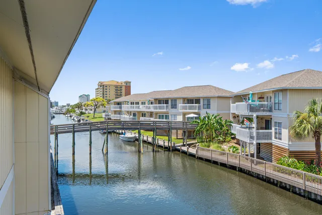 a view of livingroom with furniture and wooden floor