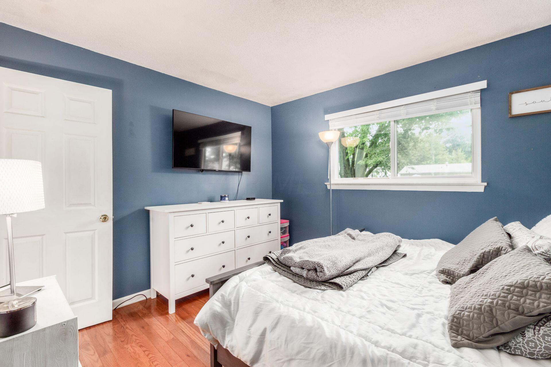4593 Stonehedge Road Columbus, OH 43231 - Photo 21 of 38 021_6a84_F 4593 Stonehedge062