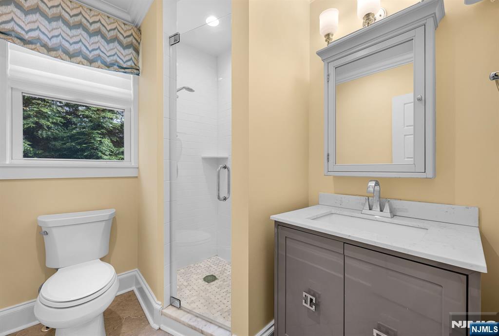 159 Hampton Place Ridgewood, NJ 07450 - Photo 28 of 50