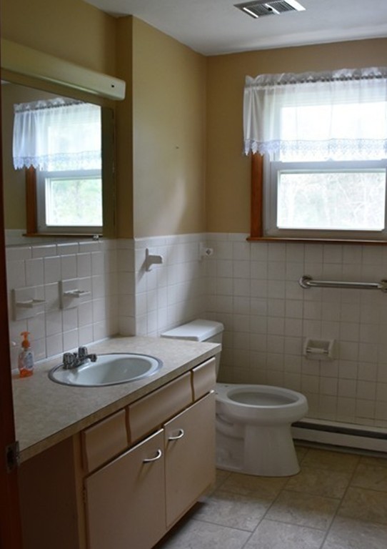 85 Dudley Road Oxford, MA 01540 - Photo 11 of 18 Gallery Image 11