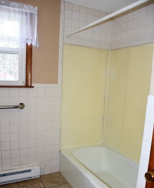 85 Dudley Road Oxford, MA 01540 - Photo 12 of 18 Gallery Image 12