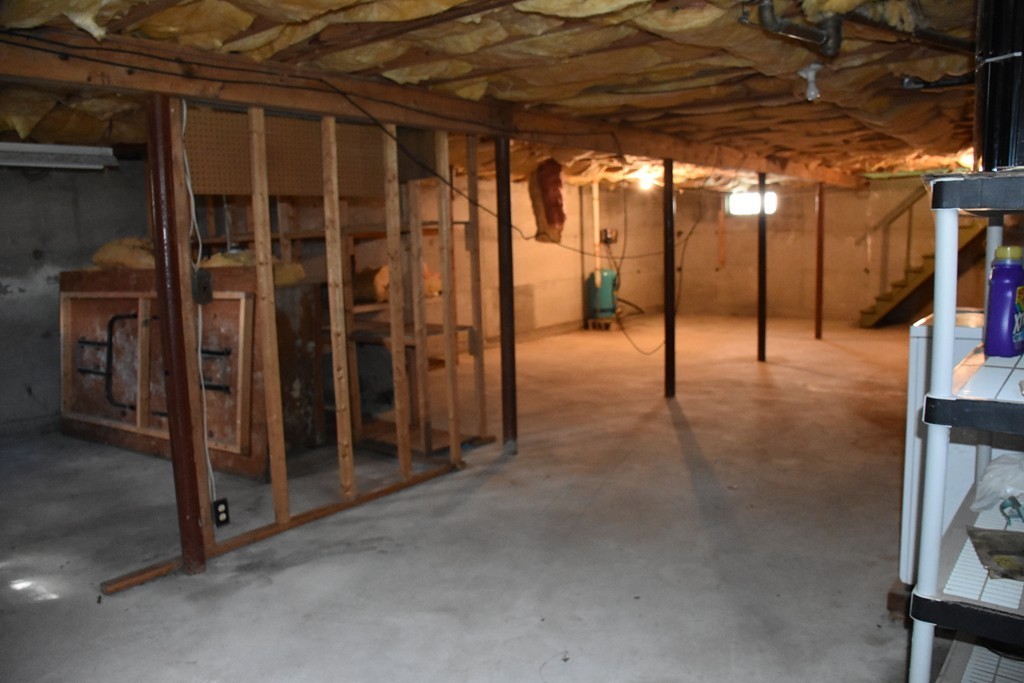 85 Dudley Road Oxford, MA 01540 - Photo 15 of 18 Gallery Image 15