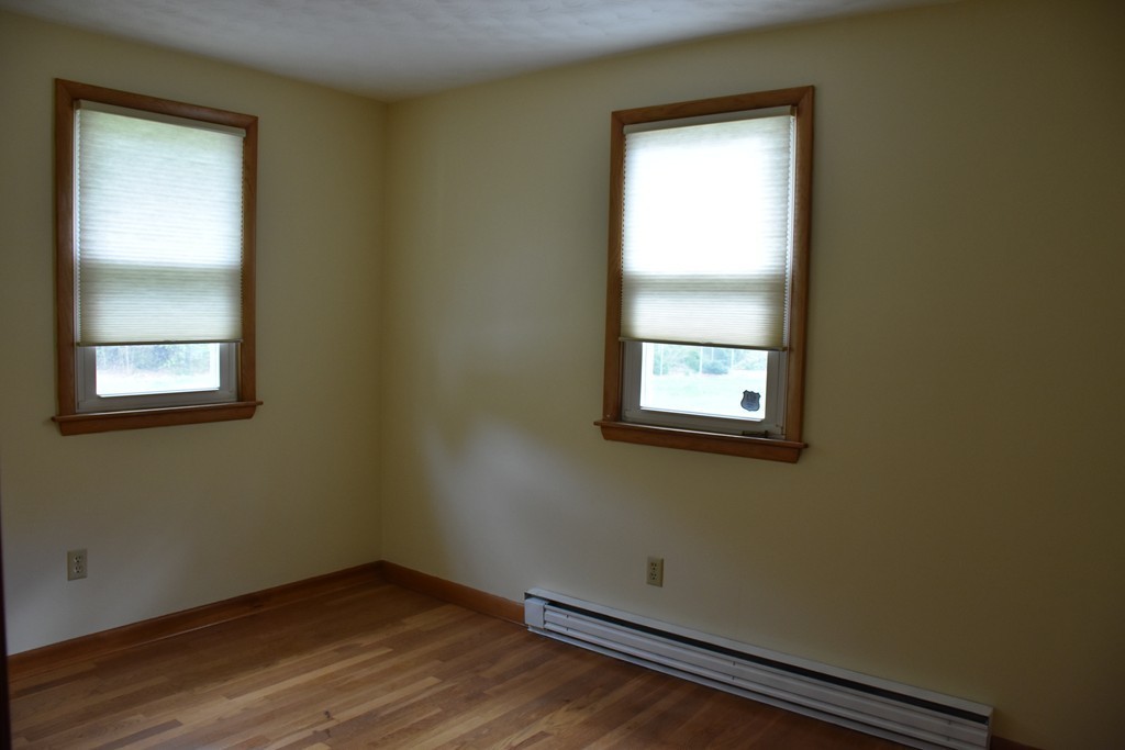 85 Dudley Road Oxford, MA 01540 - Photo 9 of 18 Gallery Image 9