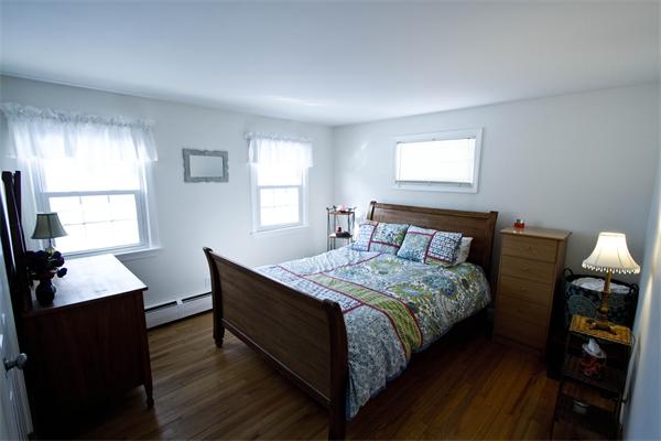 64 Arnold Road Sturbridge, MA 01518 - Photo 3 of 12