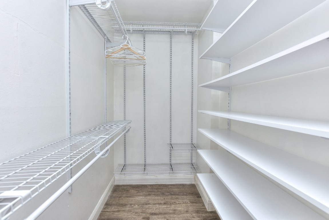 1407 East 19th Street Georgetown, TX 78626 - Photo 15 of 36 a bathroom with a bathtub and a shower