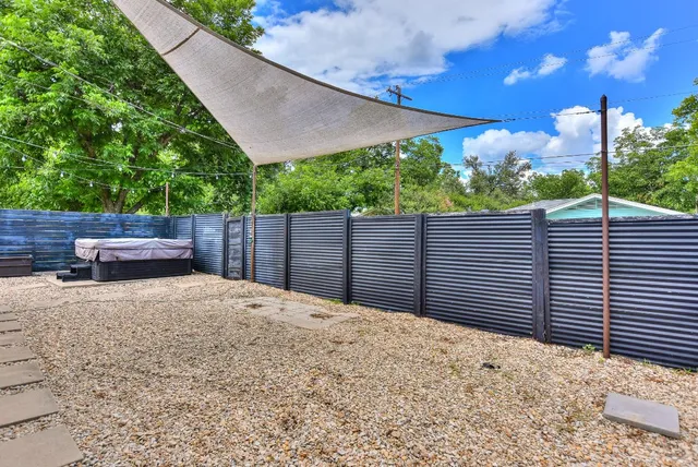 $3,000 | 1407 East 19th Street, Georgetown, TX 78626