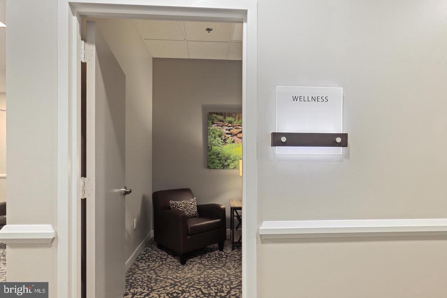 19385 Cypress Ridge Terrace, Unit 914 Leesburg, VA 20176 - Photo 34 of 39