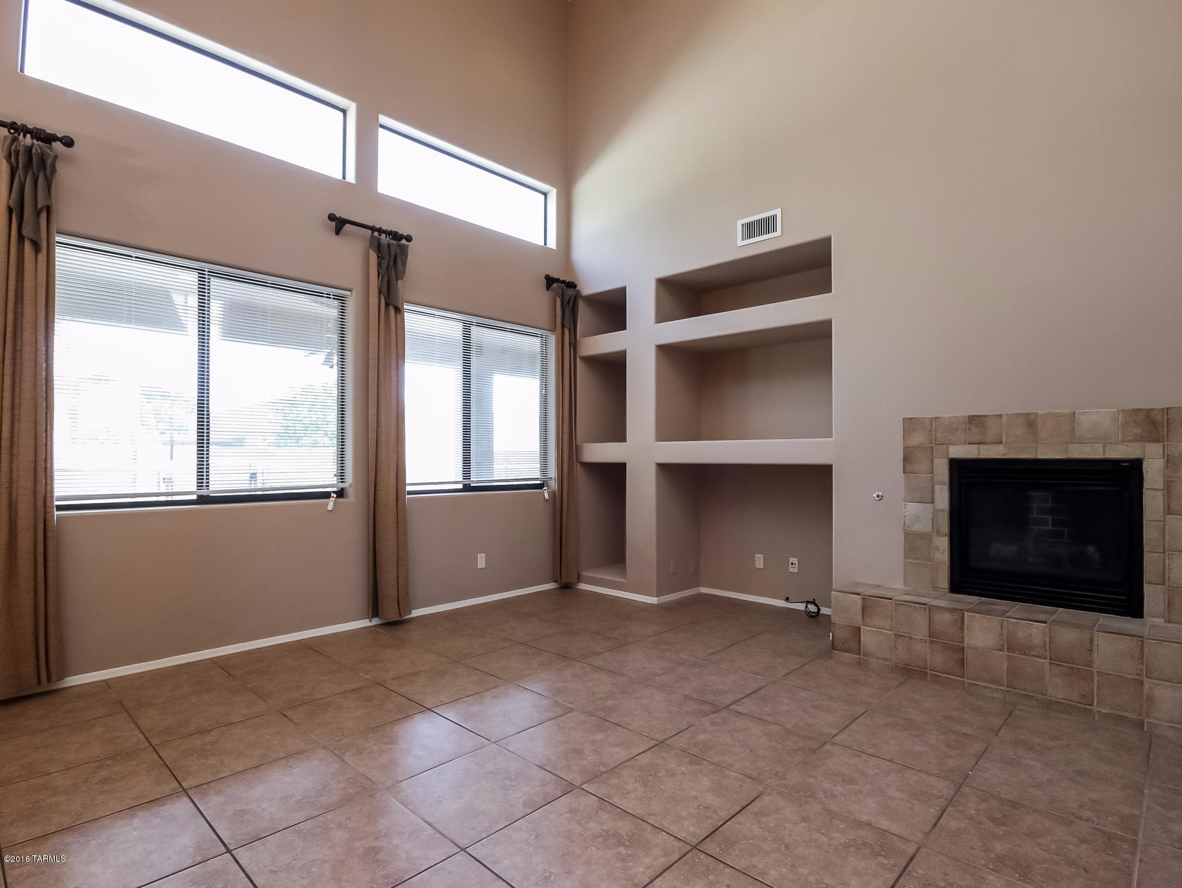 8416 North Sand Flower Road Tucson, AZ 85743 - Photo 4 of 17