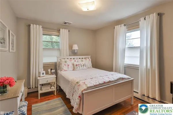 $375,000 | 1961 Ravenwood Drive, Bethlehem, PA 18018