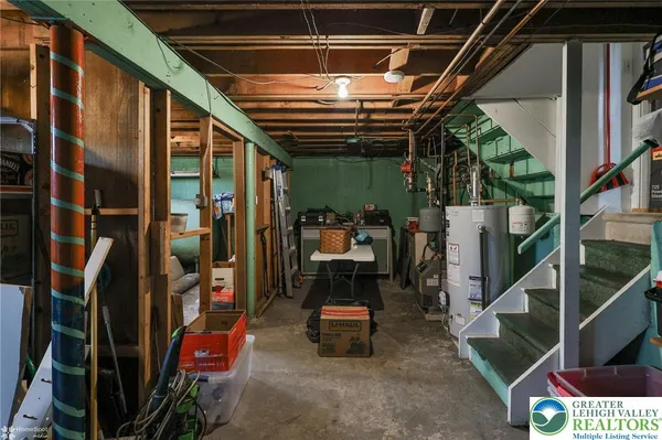 $375,000 | 1961 Ravenwood Drive, Bethlehem, PA 18018