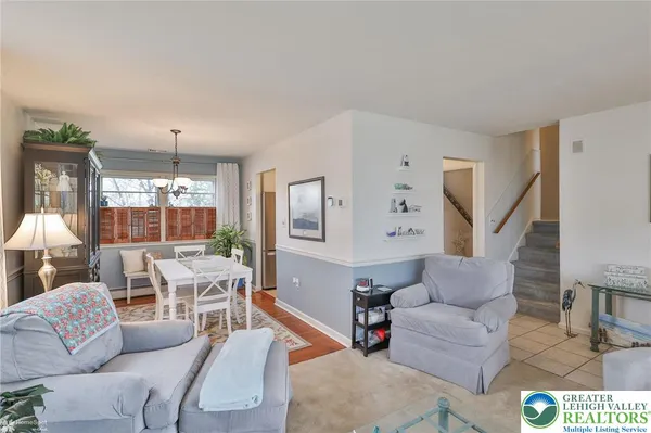 $375,000 | 1961 Ravenwood Drive, Bethlehem, PA 18018