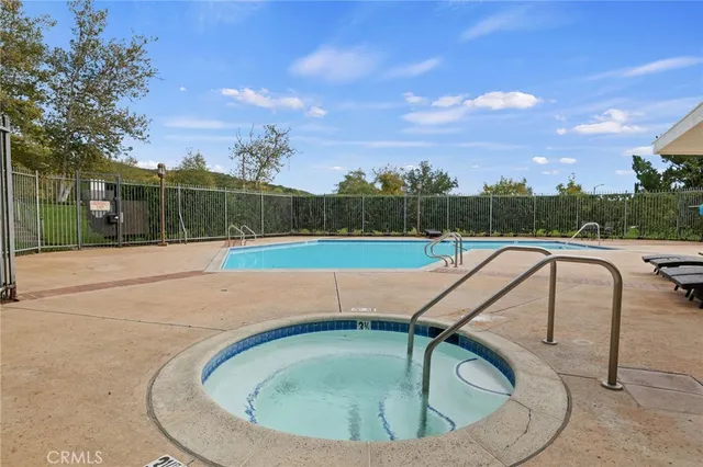 $1,024,000 | 6698 Summerhill Court, Oak Park, CA 91377