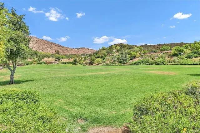 $1,024,000 | 6698 Summerhill Court, Oak Park, CA 91377