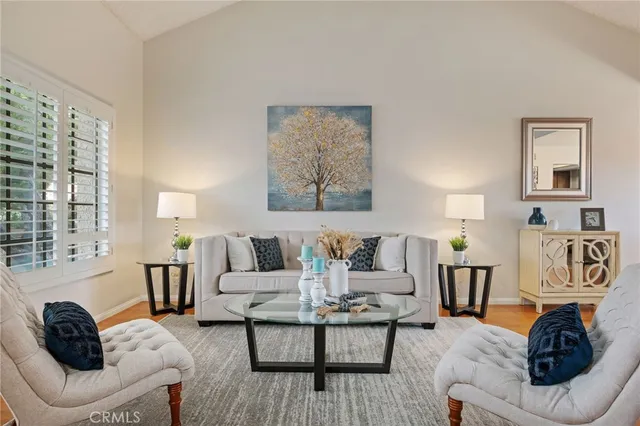 $1,024,000 | 6698 Summerhill Court, Oak Park, CA 91377