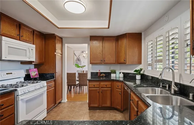 $1,024,000 | 6698 Summerhill Court, Oak Park, CA 91377
