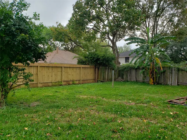 $2,050 | 1911 Richmond Vantage Drive, Richmond, TX 77406