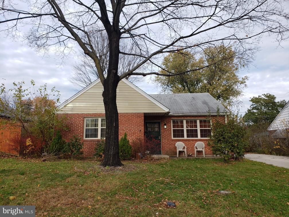 659 Rennard Street Philadelphia, PA 19116 - Photo 1 of 13 Gallery Image 1