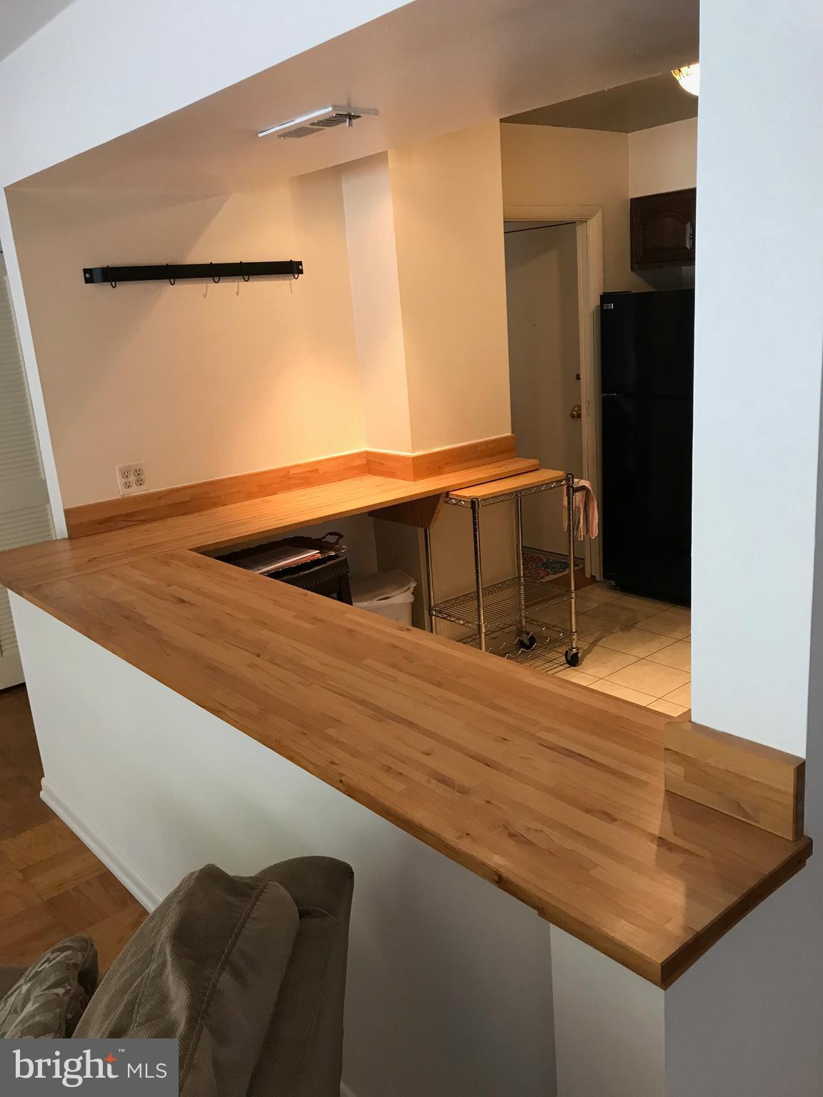 200 Cross Keys Road, Unit R23 Baltimore, MD 21210 - Photo 5 of 23 Kitchen