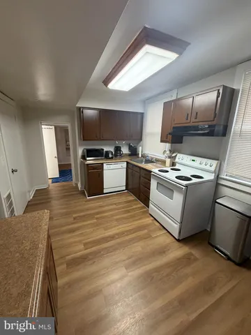 $2,700 | 7405 Columbia Avenue, Unit 1, College Park, MD 20740