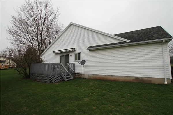 $199,900 | 8 Foxtail Lane, Chili, NY 14514