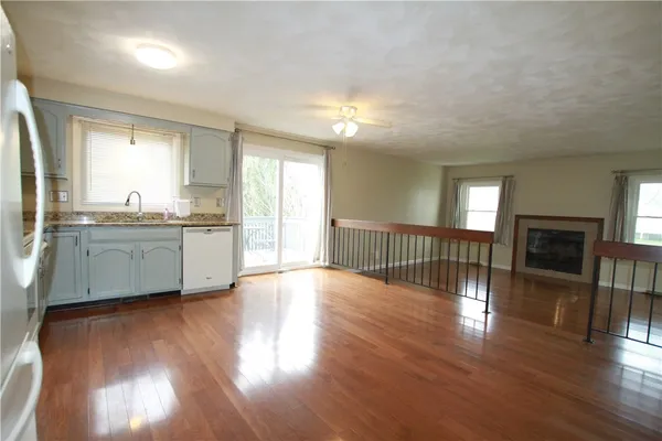 $199,900 | 8 Foxtail Lane, Chili, NY 14514